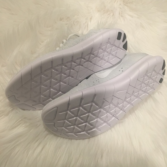NIB Nike Free RN Flyknit 2017 Women's Running Shoe - Picture 4 of 8